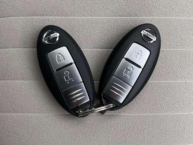 ノート １．２　ｅ－ＰＯＷＥＲ　Ｘ　モードプレミア　衝突被害軽減ブレーキ／車線逸脱警報／フロン　エマブレ　パワーウインドウ　ＷＡＢ　キーフリー　ＡＣ　ドラレコ　エアバッグ　メモリーナビ　ＡＢＳ　インテリジェントキー　アイドリングストップ　レーンキープ　ナビ　盗難防止装置　ＥＴＣ　記録簿　アルミ（19枚目）