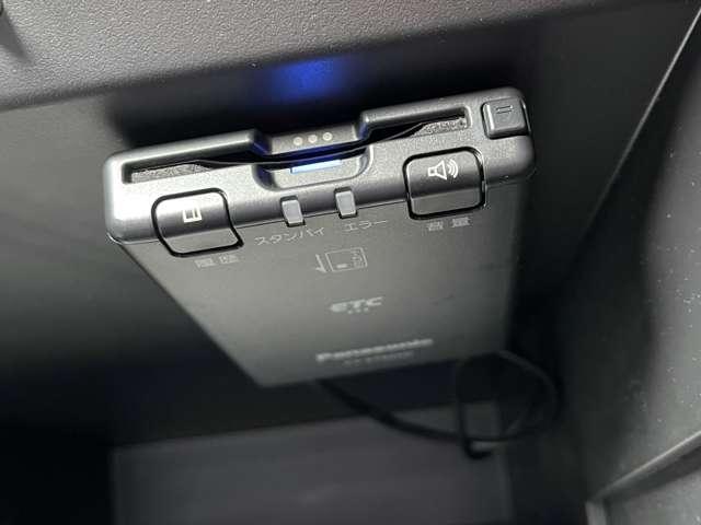 ノート 　３６０°カメラ　記録簿付　Ｒカメラ　運転席助手席エアバック　レーンキープ　ＡＵＴＯエアコン　１オーナー　ナビＴＶ　ＡＷ　サイドカメラ　運転席エアバッグ　キーレスエントリー　ドラレコ　ＥＴＣ車載器（11枚目）