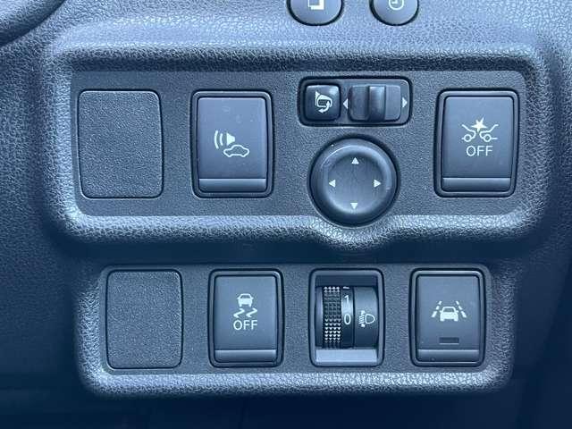 ノート 　３６０°カメラ　記録簿付　Ｒカメラ　運転席助手席エアバック　レーンキープ　ＡＵＴＯエアコン　１オーナー　ナビＴＶ　ＡＷ　サイドカメラ　運転席エアバッグ　キーレスエントリー　ドラレコ　ＥＴＣ車載器（10枚目）