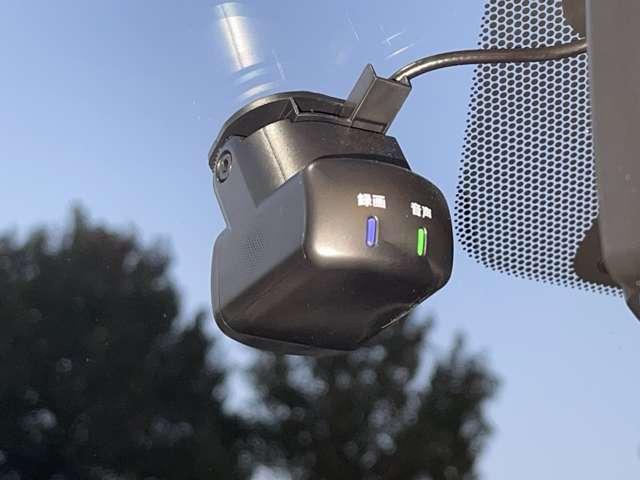 キックス 1.2 X (e-POWER) ドライブレコーダー・ETC・アラウンドビュ ナビ&TV 寒冷地仕様 ワンオ-ナ-車 追従クルコン スマートキー LEDヘッド レーンアシスト パワーステアリング ドライブレコーダー ETC 整備記録簿有 メモリーナビ サイドエアバッグ アルミ(11枚目)