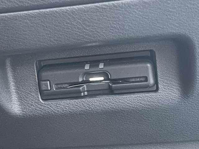 キックス 1.2 X (e-POWER) ドライブレコーダー・ETC・アラウンドビュ ナビ&TV 寒冷地仕様 ワンオ-ナ-車 追従クルコン スマートキー LEDヘッド レーンアシスト パワーステアリング ドライブレコーダー ETC 整備記録簿有 メモリーナビ サイドエアバッグ アルミ(12枚目)