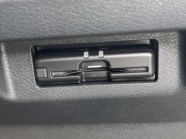 キックス １．２　Ｘ　（ｅ－ＰＯＷＥＲ）　ドライブレコーダー・ＥＴＣ・アラウンドビュ　ナビ＆ＴＶ　寒冷地仕様　ワンオ－ナ－車　追従クルコン　スマートキー　ＬＥＤヘッド　レーンアシスト　パワーステアリング　ドライブレコーダー　ＥＴＣ　整備記録簿有　メモリーナビ　サイドエアバッグ　アルミ（12枚目）