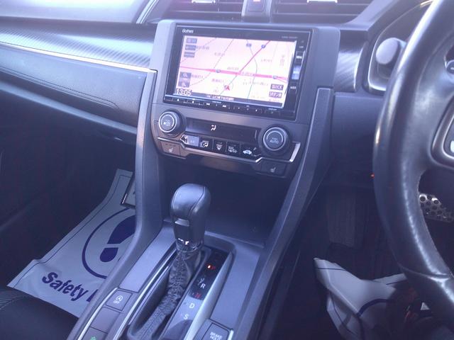 シビック ハッチバック　デジタルインナーミラー　ＥＴＣ　ナビ　オートクルーズコントロール　レーンアシスト　衝突被害軽減システム　アルミホイール　オートライト　ＬＥＤヘッドランプ　シートヒーター　ＣＶＴ　盗難防止システム（3枚目）