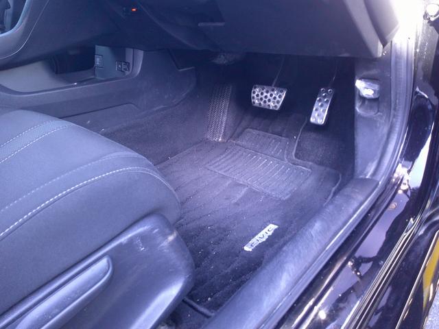 シビック ハッチバック　デジタルインナーミラー　ＥＴＣ　ナビ　オートクルーズコントロール　レーンアシスト　衝突被害軽減システム　アルミホイール　オートライト　ＬＥＤヘッドランプ　シートヒーター　ＣＶＴ　盗難防止システム（10枚目）