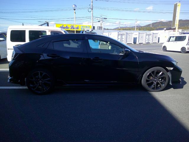 シビック ハッチバック　デジタルインナーミラー　ＥＴＣ　ナビ　オートクルーズコントロール　レーンアシスト　衝突被害軽減システム　アルミホイール　オートライト　ＬＥＤヘッドランプ　シートヒーター　ＣＶＴ　盗難防止システム（14枚目）