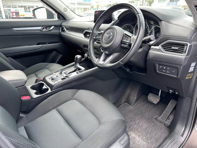 ＣＸ－５ ２．２　ＸＤ　プロアクティブ　ディーゼルターボ　全方位モニタ　ＢＳＭ　禁煙車　ナビフルセグ　パワーＲゲート　コーナーセンサ　地デジ　記録簿　ＬＥＤライト　パワーシート　インテリキー　禁煙　ＤＶＤ　バックモニター　ＥＴＣ　Ｄターボ　デュアルエアコン（40枚目）