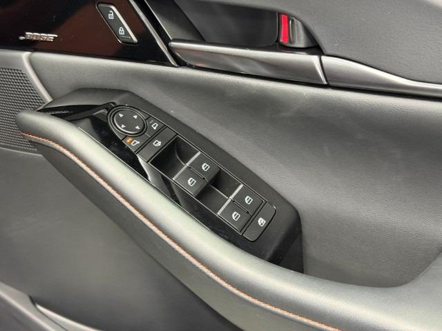 CX-30 2.0 20S レトロ スポーツ エディション BOSEサウンドシステム パワーリフトゲート 電動Rゲート MRCC フルセグ スマートブレーキサポート オートエアコン パーキングセンサー LEDヘッドライト PWシート シ-トヒ-タ-(39枚目)