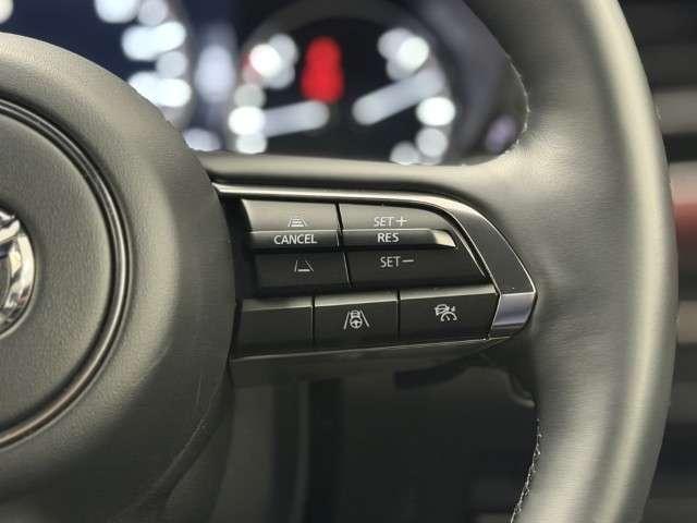 ＭＡＺＤＡ３ファストバック ２．０　２０Ｓ　ツーリング　革シート　ＢＯＳＥサウンドシステム　ナビ　フルセグＴＶ　ＳＢＳ　パワーシート　バックカメラ　フロントカメラ　シートヒーター　スマートキー　オートマチックハイビーム　コーナーセンサー　レーダークルコン（13枚目）