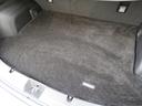 オプションのカーゴマットが敷いてあります。