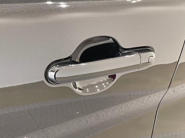 ソリオ ハイブリッドＭＺ　全方位モニター付メモリーナビ装着車　ＥＴＣ　両側電動スライドドア　アダプティブクルーズコントロール　レーンキープアシスト　スマートキー　フルフラットシート（13枚目）