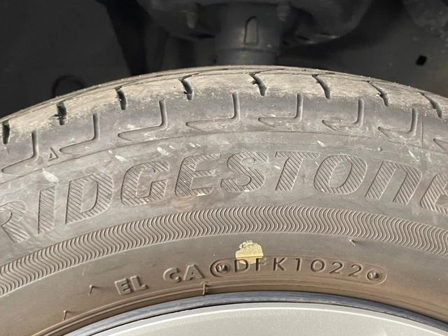 フィット ホーム ナビ バックカメラ ドライブレコーダー ETC アダプティブクルーズコントロール ステリモ パーキングセンサ― 衝突被害軽減ブレーキ スマートキー オートライト(11枚目)