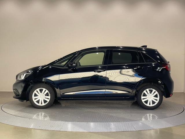 フィット ホーム ナビ バックカメラ ドライブレコーダー ETC アダプティブクルーズコントロール ステリモ パーキングセンサ― 衝突被害軽減ブレーキ スマートキー オートライト(22枚目)