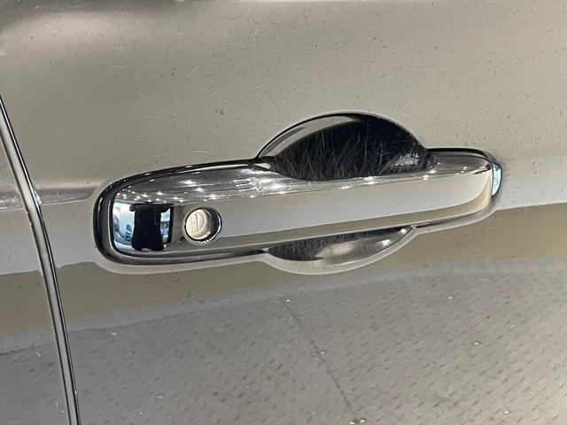 フィット ホーム ナビ バックカメラ ドライブレコーダー ETC アダプティブクルーズコントロール ステリモ パーキングセンサ― 衝突被害軽減ブレーキ スマートキー オートライト(31枚目)