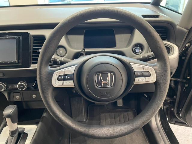 フィット ホーム ナビ バックカメラ ドライブレコーダー ETC アダプティブクルーズコントロール ステリモ パーキングセンサ― 衝突被害軽減ブレーキ スマートキー オートライト(41枚目)