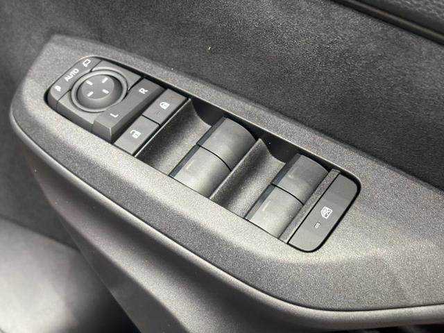 ヤリスクロス ハイブリッドX 衝突防止ブレーキ バックカメラ シートヒーター アダプティブクルーズコントロール レーンキープスカウト オートマチックハイビーム(33枚目)