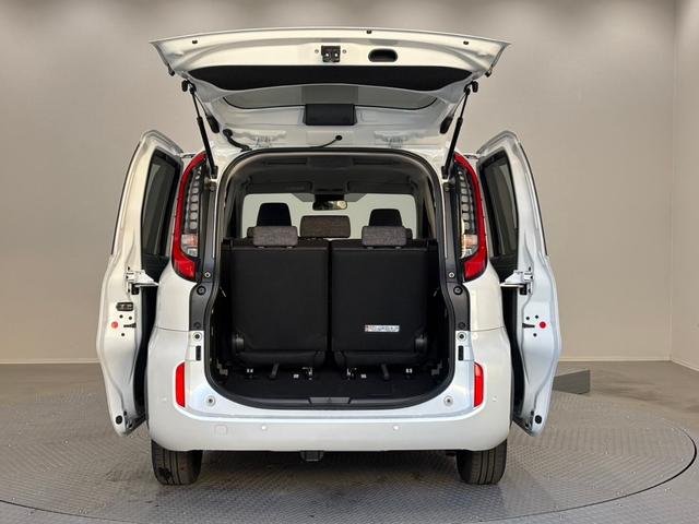 シエンタ ハイブリッドZ 10.5インチディスプレイオーディオ 全方位カメラ アダプティブクルーズコントロール ステリモ 両側電動スライドドア パーキングセンサ― ETC スマートキー(24枚目)