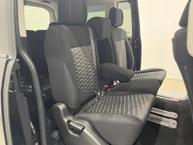 デリカＤ：５ Ｐ　４ＷＤ　フルセグナビ　バックカメラ　ＥＴＣ　ドライブレコーダー　両側電動スライドドア　アダプティブクルーズコントロール　ステリモ　電動リヤゲート　シートヒーター　スマートキー（18枚目）