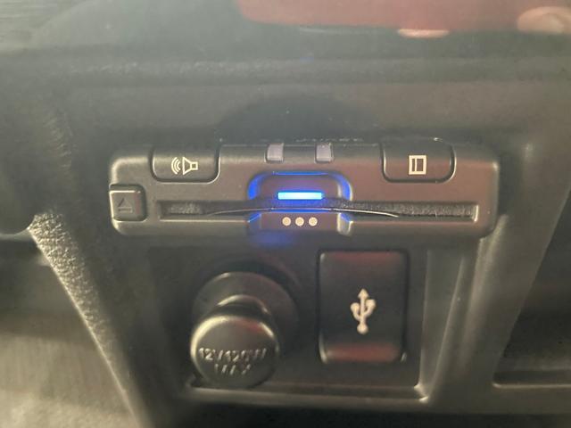 デリカＤ：５ Ｐ　４ＷＤ　フルセグナビ　バックカメラ　ＥＴＣ　ドライブレコーダー　両側電動スライドドア　アダプティブクルーズコントロール　ステリモ　電動リヤゲート　シートヒーター　スマートキー（32枚目）