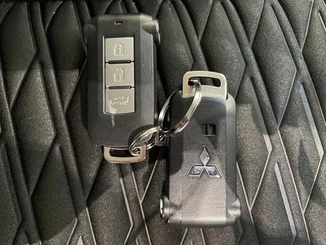 デリカＤ：５ Ｐ　４ＷＤ　フルセグナビ　バックカメラ　ＥＴＣ　ドライブレコーダー　両側電動スライドドア　アダプティブクルーズコントロール　ステリモ　電動リヤゲート　シートヒーター　スマートキー（34枚目）