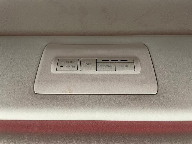 デリカＤ：５ Ｐ　４ＷＤ　フルセグナビ　バックカメラ　ＥＴＣ　ドライブレコーダー　両側電動スライドドア　アダプティブクルーズコントロール　ステリモ　電動リヤゲート　シートヒーター　スマートキー（35枚目）