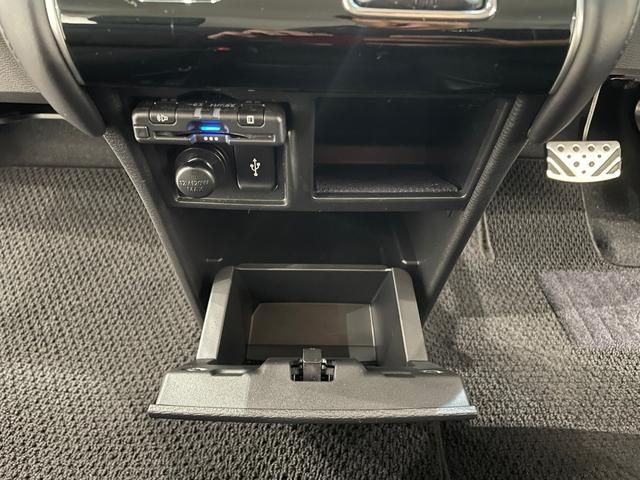 デリカＤ：５ Ｐ　４ＷＤ　フルセグナビ　バックカメラ　ＥＴＣ　ドライブレコーダー　両側電動スライドドア　アダプティブクルーズコントロール　ステリモ　電動リヤゲート　シートヒーター　スマートキー（56枚目）