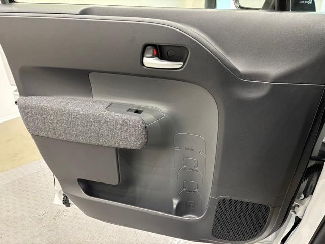 シエンタ ハイブリッドZ 10.5インチディスプレイオーディオ 全方位カメラ アダプティブクルーズコントロール ステリモ 両側電動スライドドア パーキングセンサ― ETC スマートキー(63枚目)