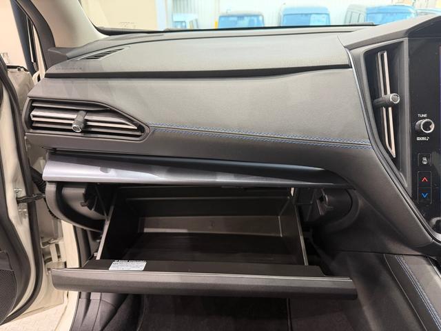 レヴォーグ ＧＴ　ＥＸ　４ＷＤ　純正ナビ　バックカメラ　ドライブレコーダー　アダプティブクルーズコントロール　ステリモ　シートヒーター　電動シート　電動リヤゲート　衝突被害軽減ブレーキ　スマートキー（14枚目）