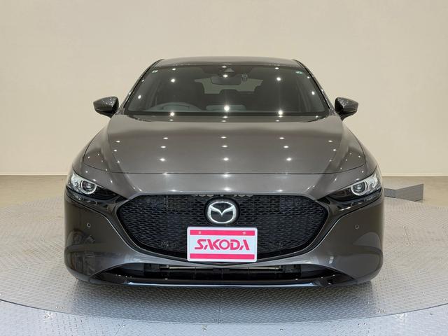 MAZDA3ファストバック 15Sツーリング 純正ナビ バックカメラ ETC アダプティブクルーズコントロール ステリモ 衝突被害軽減ブレーキ パーキングセンサ― アルミホイール ブラインドスポットモニター スマートキー(4枚目)
