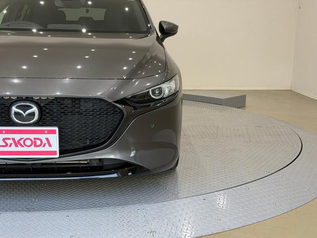 MAZDA3ファストバック 15Sツーリング 純正ナビ バックカメラ ETC アダプティブクルーズコントロール ステリモ 衝突被害軽減ブレーキ パーキングセンサ― アルミホイール ブラインドスポットモニター スマートキー(9枚目)