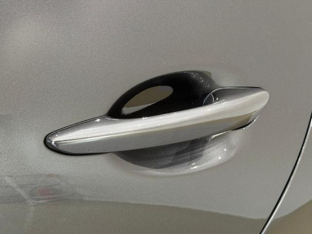 MAZDA3ファストバック 15Sツーリング 純正ナビ バックカメラ ETC アダプティブクルーズコントロール ステリモ 衝突被害軽減ブレーキ パーキングセンサ― アルミホイール ブラインドスポットモニター スマートキー(19枚目)