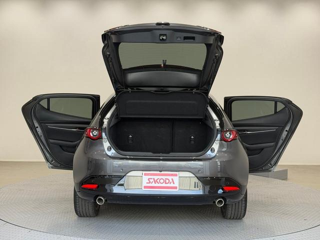 MAZDA3ファストバック 15Sツーリング 純正ナビ バックカメラ ETC アダプティブクルーズコントロール ステリモ 衝突被害軽減ブレーキ パーキングセンサ― アルミホイール ブラインドスポットモニター スマートキー(24枚目)