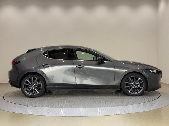 MAZDA3ファストバック 15Sツーリング 純正ナビ バックカメラ ETC アダプティブクルーズコントロール ステリモ 衝突被害軽減ブレーキ パーキングセンサ― アルミホイール ブラインドスポットモニター スマートキー(32枚目)