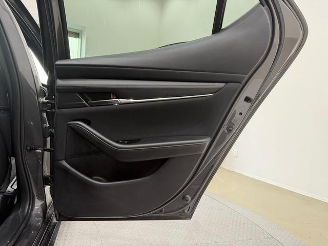 MAZDA3ファストバック 15Sツーリング 純正ナビ バックカメラ ETC アダプティブクルーズコントロール ステリモ 衝突被害軽減ブレーキ パーキングセンサ― アルミホイール ブラインドスポットモニター スマートキー(38枚目)