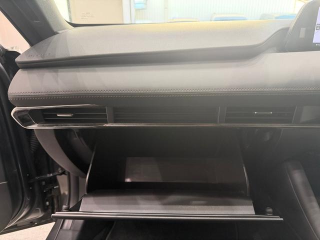 MAZDA3ファストバック 15Sツーリング 純正ナビ バックカメラ ETC アダプティブクルーズコントロール ステリモ 衝突被害軽減ブレーキ パーキングセンサ― アルミホイール ブラインドスポットモニター スマートキー(65枚目)