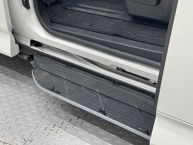 ノア ハイブリッドS-Z 10.5インチディスプレイオーディオ 全方位カメラ ETC 禁煙車 両側電動スライドドア 3列シート Bluetooth対応 アダプティブクルーズコントロール スマートキー(21枚目)