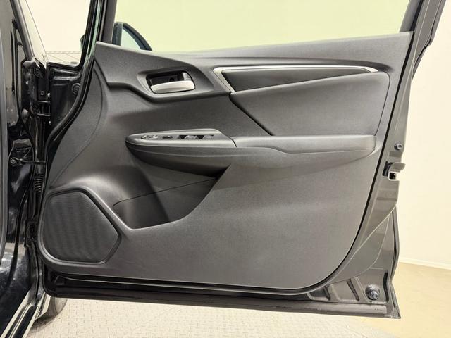 フィットハイブリッド L ホンダセンシング 純正ナビ バックカメラ ETC ドライブレコーダー 衝突被害軽減ブレーキ アダプティブクルーズコントロール ステリモ スマートキー スペアキー(61枚目)