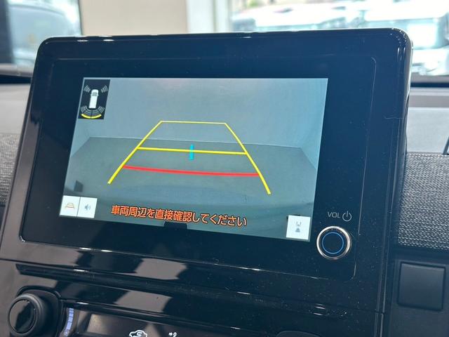 シエンタ ハイブリッドZ 衝突被害軽減システム レーンキープアシスト オートマチックハイビーム ドライブレコーダー ナビ バックカメラ スマートキー フルフラット 3列シート 禁煙車(3枚目)