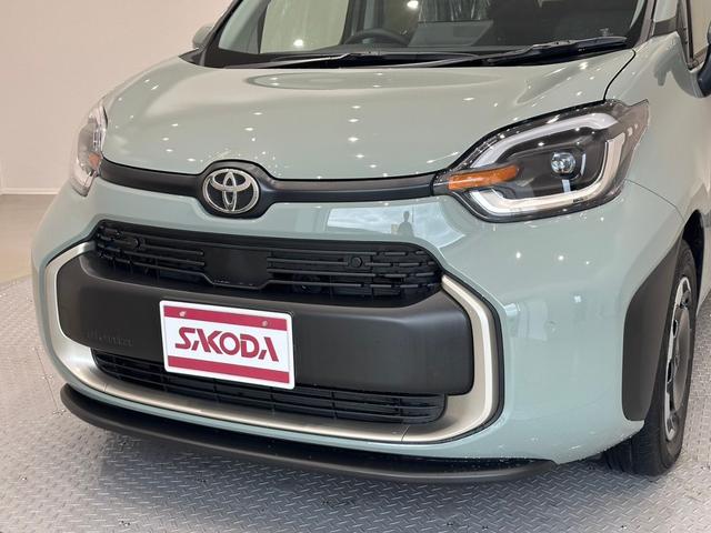 シエンタ ハイブリッドZ 衝突被害軽減システム レーンキープアシスト オートマチックハイビーム ドライブレコーダー ナビ バックカメラ スマートキー フルフラット 3列シート 禁煙車(9枚目)