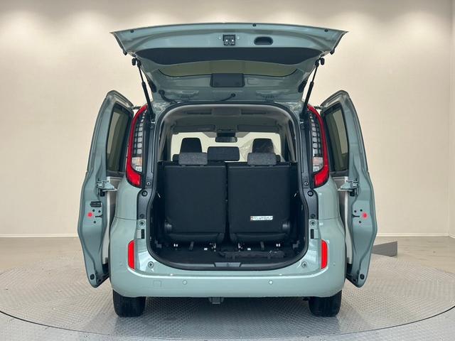 シエンタ ハイブリッドZ 衝突被害軽減システム レーンキープアシスト オートマチックハイビーム ドライブレコーダー ナビ バックカメラ スマートキー フルフラット 3列シート 禁煙車(21枚目)