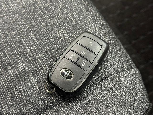 シエンタ ハイブリッドZ 衝突被害軽減システム レーンキープアシスト オートマチックハイビーム ドライブレコーダー ナビ バックカメラ スマートキー フルフラット 3列シート 禁煙車(47枚目)