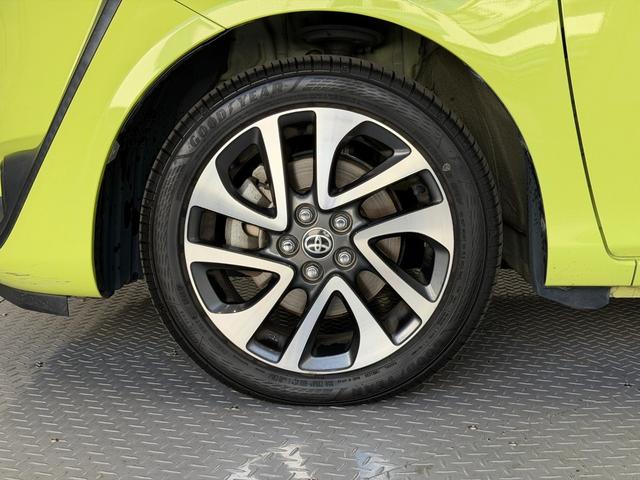 シエンタ ハイブリッドＧ　ナビ　バックカメラ　ＥＴＣ　両側電動スライドドア　ステリモ　３列シート　スマートキー　オートエアコン　アイドリングストップ　横滑り防止　シートヒーター（12枚目）