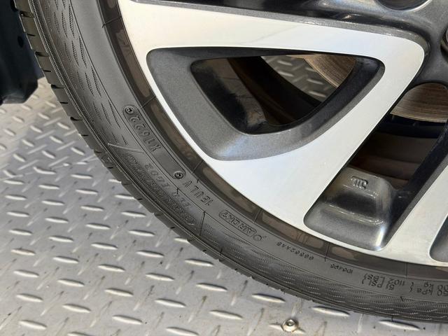 シエンタ ハイブリッドＧ　ナビ　バックカメラ　ＥＴＣ　両側電動スライドドア　ステリモ　３列シート　スマートキー　オートエアコン　アイドリングストップ　横滑り防止　シートヒーター（13枚目）