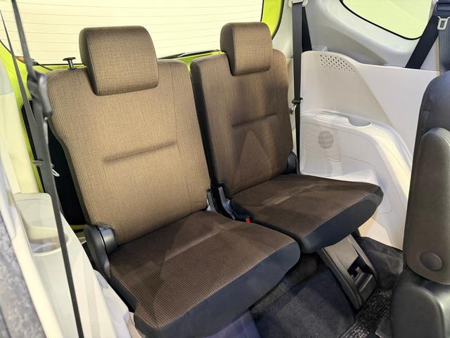 シエンタ ハイブリッドＧ　ナビ　バックカメラ　ＥＴＣ　両側電動スライドドア　ステリモ　３列シート　スマートキー　オートエアコン　アイドリングストップ　横滑り防止　シートヒーター（35枚目）