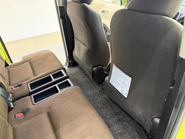 シエンタ ハイブリッドＧ　ナビ　バックカメラ　ＥＴＣ　両側電動スライドドア　ステリモ　３列シート　スマートキー　オートエアコン　アイドリングストップ　横滑り防止　シートヒーター（38枚目）