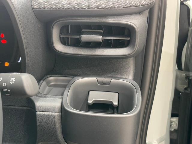 シエンタ ハイブリッドＺ　１０．５インチディスプレイオーディオ　全方位カメラ　アダプティブクルーズコントロール　ステリモ　両側電動スライドドア　パーキングセンサ―　ＥＴＣ　スマートキー（41枚目）