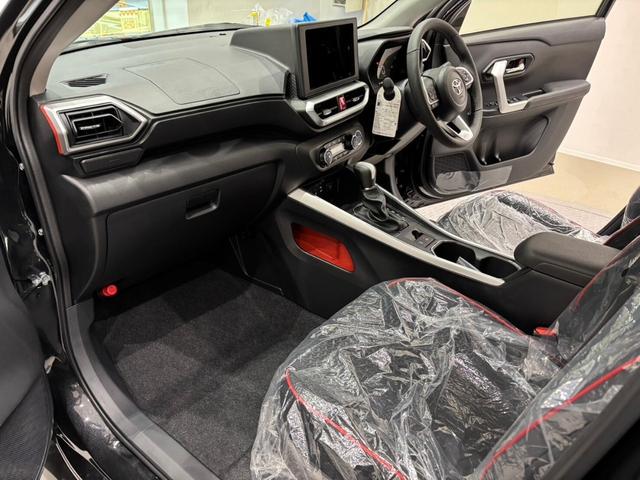 ライズ Ｚ　衝突被害軽減ブレーキ　パーキングセンサ―　バックカメラ　アダプティブクルーズコントロール　ステリモ　電子パーキング　ＵＳＢソケット　オートライト　スマートキー　フォグランプ　アルミホイール（52枚目）