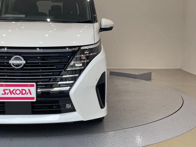 セレナ ｅ－パワー　ハイウェイスターＶ　２．３インチナビ　アラウンドビューモニター　ＥＴＣ　両側電動スライドドア　アダプティブクルーズコントロール　ステリモ　衝突被害軽減ブレーキ　パーキングセンサ―　３列シート　スマートキー（6枚目）