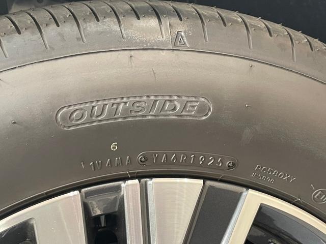 セレナ ｅ－パワー　ハイウェイスターＶ　２．３インチナビ　アラウンドビューモニター　ＥＴＣ　両側電動スライドドア　アダプティブクルーズコントロール　ステリモ　衝突被害軽減ブレーキ　パーキングセンサ―　３列シート　スマートキー（12枚目）