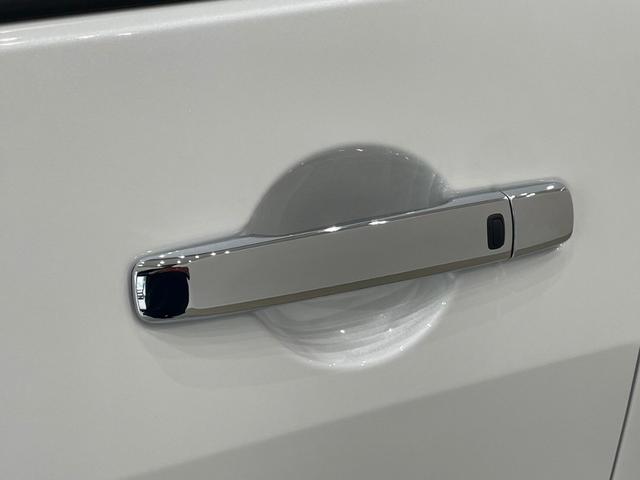 セレナ ｅ－パワー　ハイウェイスターＶ　２．３インチナビ　アラウンドビューモニター　ＥＴＣ　両側電動スライドドア　アダプティブクルーズコントロール　ステリモ　衝突被害軽減ブレーキ　パーキングセンサ―　３列シート　スマートキー（16枚目）