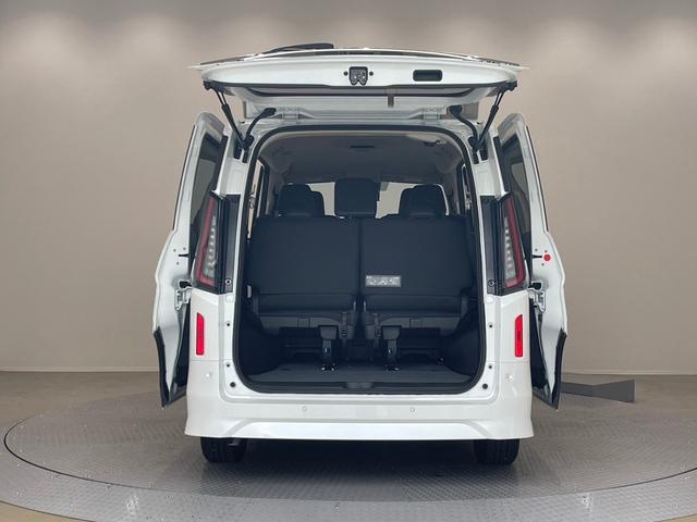 セレナ ｅ－パワー　ハイウェイスターＶ　２．３インチナビ　アラウンドビューモニター　ＥＴＣ　両側電動スライドドア　アダプティブクルーズコントロール　ステリモ　衝突被害軽減ブレーキ　パーキングセンサ―　３列シート　スマートキー（23枚目）
